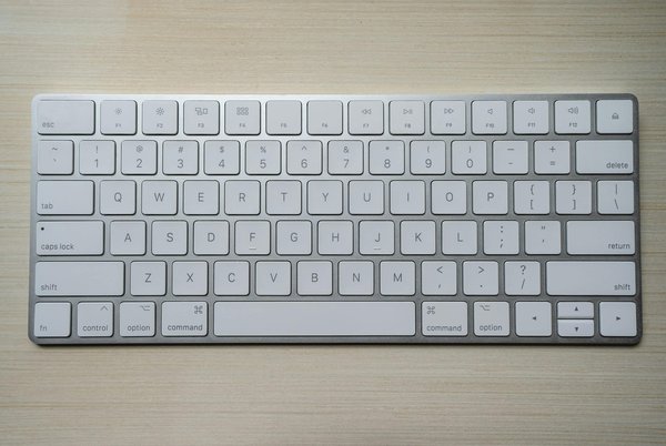 Comment nettoyer efficacement votre clavier avec des solutions maison?